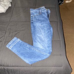 American Eagle skinny jeans